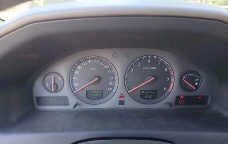 Volvo V70 III рестайлинг, 2001 год, 495 000 рублей, 3 фотография