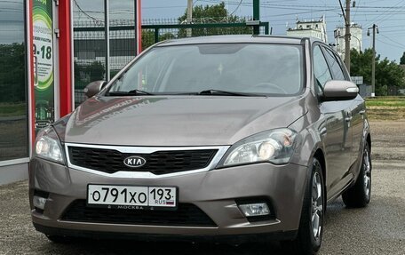 KIA cee'd I рестайлинг, 2011 год, 690 000 рублей, 1 фотография