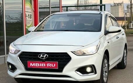 Hyundai Solaris II рестайлинг, 2017 год, 1 000 000 рублей, 1 фотография