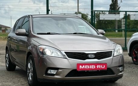 KIA cee'd I рестайлинг, 2011 год, 690 000 рублей, 2 фотография