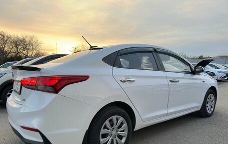 Hyundai Solaris II рестайлинг, 2017 год, 1 000 000 рублей, 7 фотография