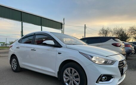 Hyundai Solaris II рестайлинг, 2017 год, 1 000 000 рублей, 4 фотография