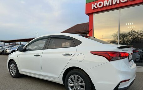 Hyundai Solaris II рестайлинг, 2017 год, 1 000 000 рублей, 8 фотография