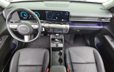 Hyundai Kona, 2024 год, 2 600 000 рублей, 17 фотография