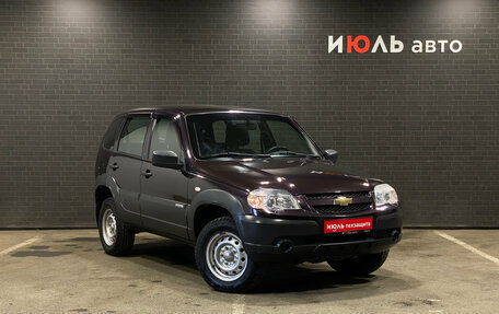 Chevrolet Niva I рестайлинг, 2018 год, 800 000 рублей, 3 фотография