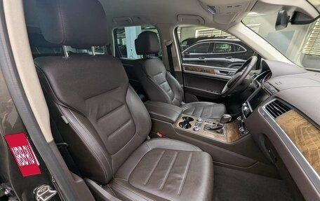 Volkswagen Touareg III, 2016 год, 3 157 000 рублей, 13 фотография