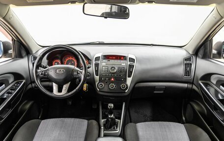 KIA cee'd I рестайлинг, 2011 год, 598 000 рублей, 13 фотография