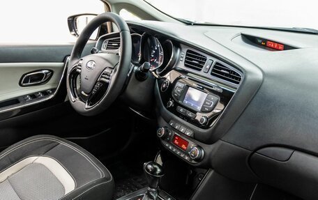 KIA cee'd III, 2013 год, 1 098 000 рублей, 31 фотография