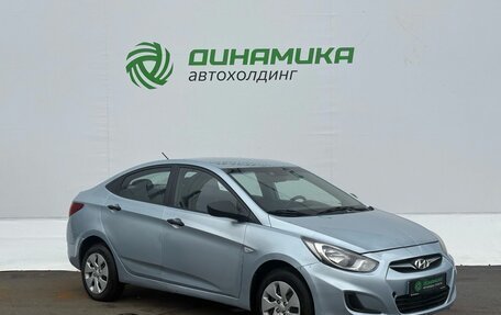 Hyundai Solaris II рестайлинг, 2011 год, 445 000 рублей, 3 фотография