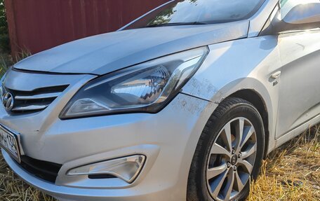 Hyundai Solaris II рестайлинг, 2015 год, 370 000 рублей, 2 фотография