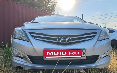 Hyundai Solaris II рестайлинг, 2015 год, 370 000 рублей, 4 фотография