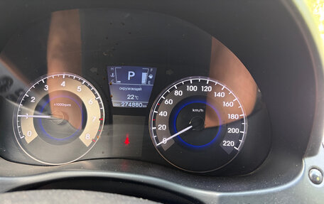 Hyundai Solaris II рестайлинг, 2011 год, 800 000 рублей, 9 фотография