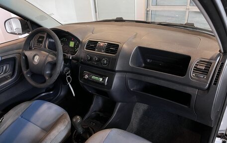 Skoda Fabia II, 2008 год, 305 000 рублей, 12 фотография