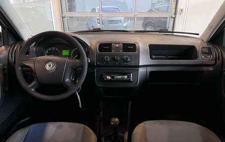 Skoda Fabia II, 2008 год, 305 000 рублей, 9 фотография