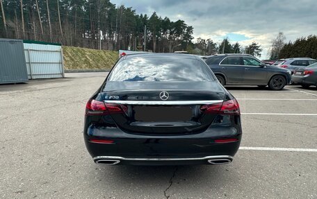 Mercedes-Benz E-Класс, 2021 год, 2 700 000 рублей, 4 фотография