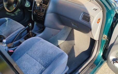 Toyota Avensis III рестайлинг, 2000 год, 360 000 рублей, 8 фотография