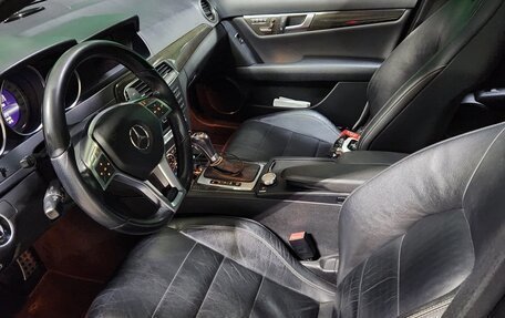 Mercedes-Benz C-Класс, 2012 год, 1 100 000 рублей, 10 фотография