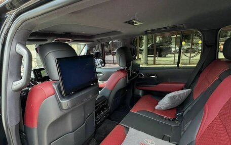 Toyota Land Cruiser, 2022 год, 12 000 000 рублей, 9 фотография
