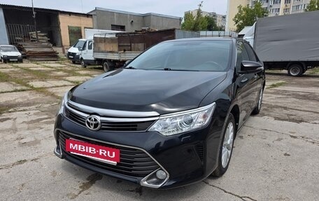 Toyota Camry, 2015 год, 1 950 000 рублей, 4 фотография