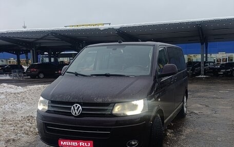 Volkswagen Multivan T5, 2014 год, 2 500 000 рублей, 1 фотография
