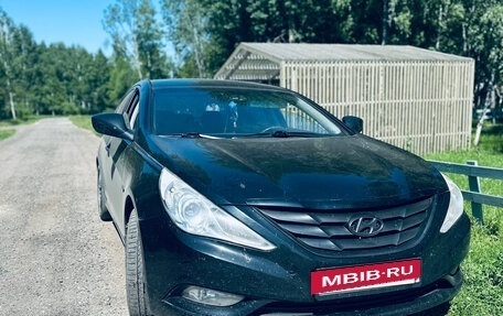 Hyundai Sonata VI, 2011 год, 1 000 000 рублей, 3 фотография
