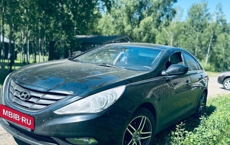 Hyundai Sonata VI, 2011 год, 1 000 000 рублей, 4 фотография