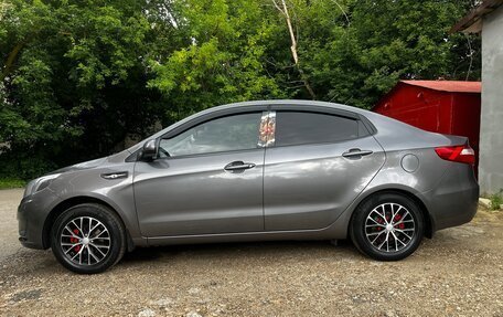 KIA Rio III рестайлинг, 2013 год, 920 000 рублей, 10 фотография