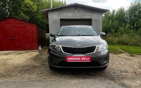 KIA Rio III рестайлинг, 2013 год, 920 000 рублей, 5 фотография