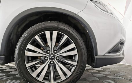 Mitsubishi Outlander III рестайлинг 3, 2019 год, 1 935 000 рублей, 9 фотография
