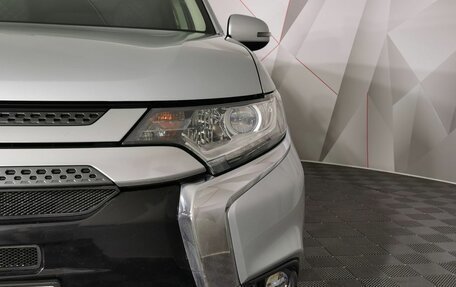 Mitsubishi Outlander III рестайлинг 3, 2019 год, 1 935 000 рублей, 10 фотография