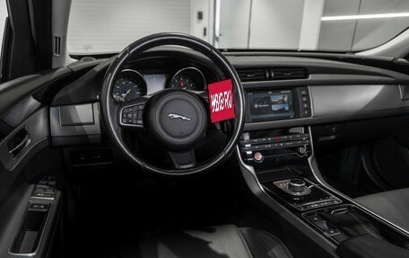 Jaguar XF II, 2016 год, 1 975 000 рублей, 7 фотография