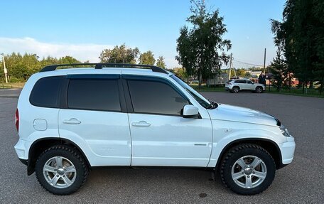 Chevrolet Niva I рестайлинг, 2013 год, 600 000 рублей, 3 фотография