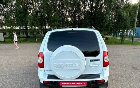 Chevrolet Niva I рестайлинг, 2013 год, 600 000 рублей, 5 фотография