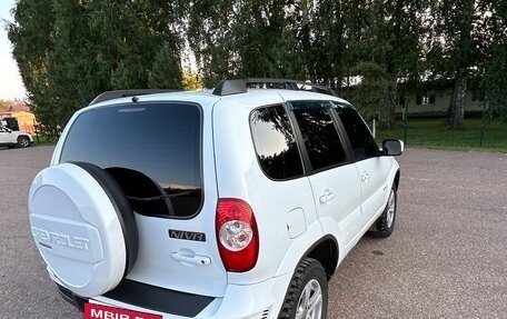 Chevrolet Niva I рестайлинг, 2013 год, 600 000 рублей, 4 фотография