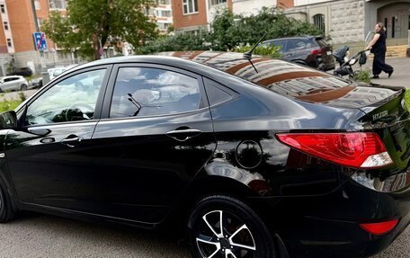 Hyundai Solaris II рестайлинг, 2014 год, 800 000 рублей, 3 фотография