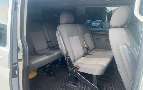 Volkswagen Caravelle T5, 2013 год, 2 300 000 рублей, 9 фотография