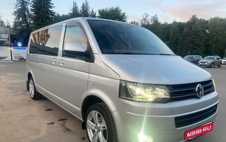 Volkswagen Caravelle T5, 2013 год, 2 300 000 рублей, 6 фотография