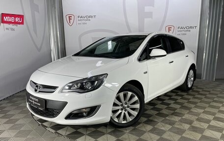 Opel Astra J, 2013 год, 675 000 рублей, 1 фотография