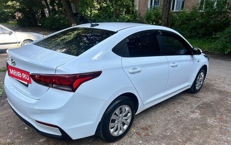 Hyundai Solaris II рестайлинг, 2017 год, 1 385 000 рублей, 4 фотография