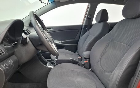 Hyundai Solaris II рестайлинг, 2011 год, 650 000 рублей, 10 фотография