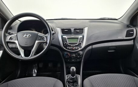 Hyundai Solaris II рестайлинг, 2011 год, 650 000 рублей, 12 фотография