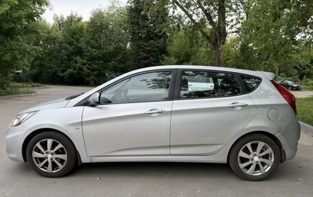 Hyundai Solaris II рестайлинг, 2011 год, 795 000 рублей, 2 фотография