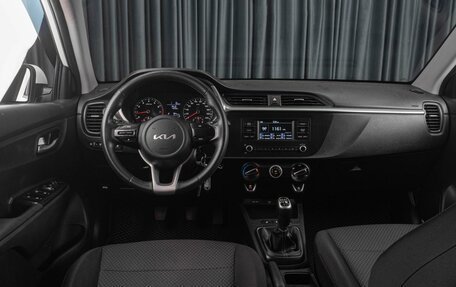 KIA Rio IV, 2022 год, 1 449 000 рублей, 6 фотография
