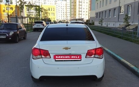 Chevrolet Cruze II, 2010 год, 620 000 рублей, 8 фотография