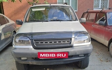 Chevrolet Niva I рестайлинг, 2003 год, 230 000 рублей, 2 фотография
