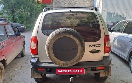 Chevrolet Niva I рестайлинг, 2003 год, 230 000 рублей, 5 фотография