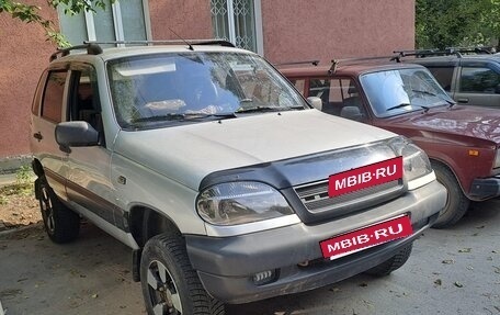 Chevrolet Niva I рестайлинг, 2003 год, 230 000 рублей, 3 фотография