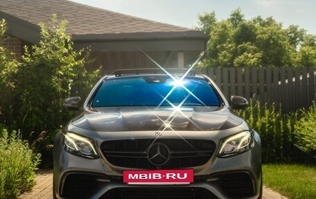 Mercedes-Benz E-Класс AMG, 2017 год, 7 700 000 рублей, 34 фотография