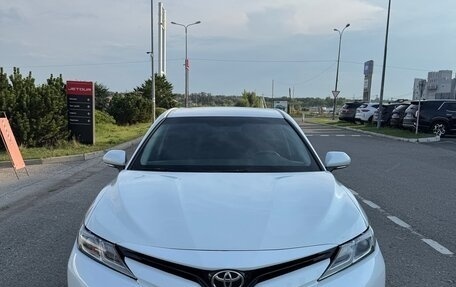 Toyota Camry, 2018 год, 2 130 000 рублей, 2 фотография