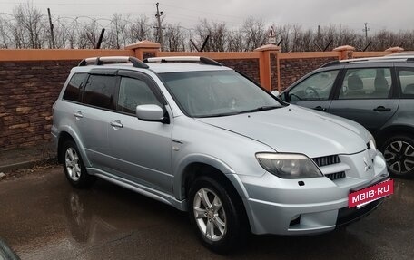 Mitsubishi Outlander III рестайлинг 3, 2004 год, 450 000 рублей, 10 фотография